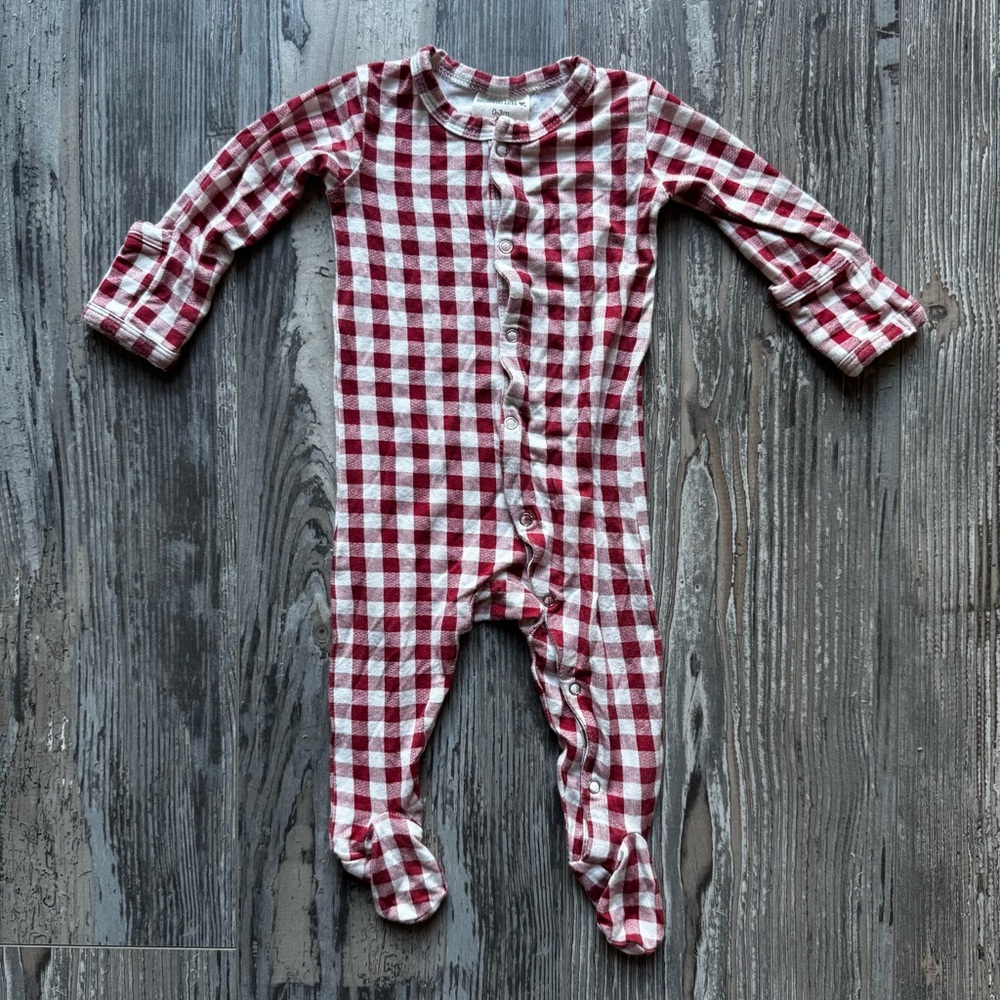 Spearmint Love Bamboo Red Plaid 0-3 Month Onesie Pajamas Snaps Mittens Footie